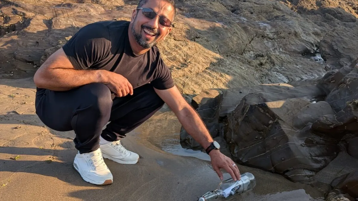 Lovac na duhove na plaži pronašao bocu s neobičnim sadržajem: 'Je li to bila slučajnost?'
