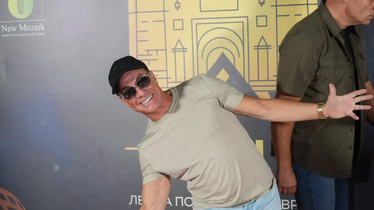 Jean-Claude Van Damme u Srbiji uživa u društvu kontroverzne voditeljice i 'kralja' narodnjaka