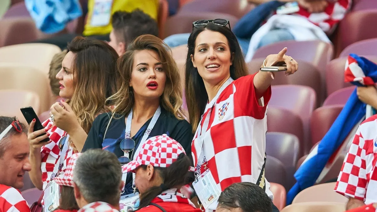 Supruga Vatrenog ili vatrena supruga? Pozirala u bikiniju i mamila uzdahe