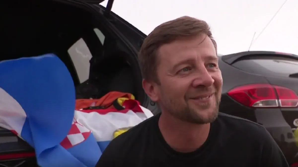 Ivan iz Njemačke: 'Vozio sam 12 sati, spavat ću u autu. Za Thompsona ništa nije problem'