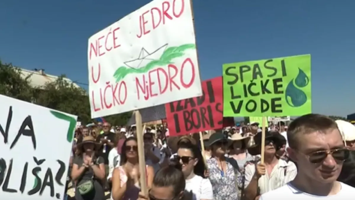 Žestoka prepucavanja uoči velikog prosvjeda, Bulj: 'Poslat ću još buseva ako treba!'